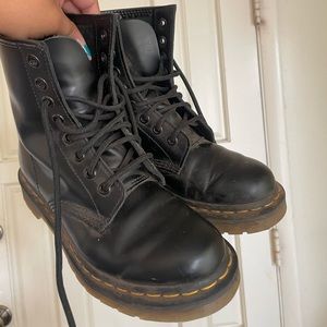 Dr. Martens 1460 smooth boot